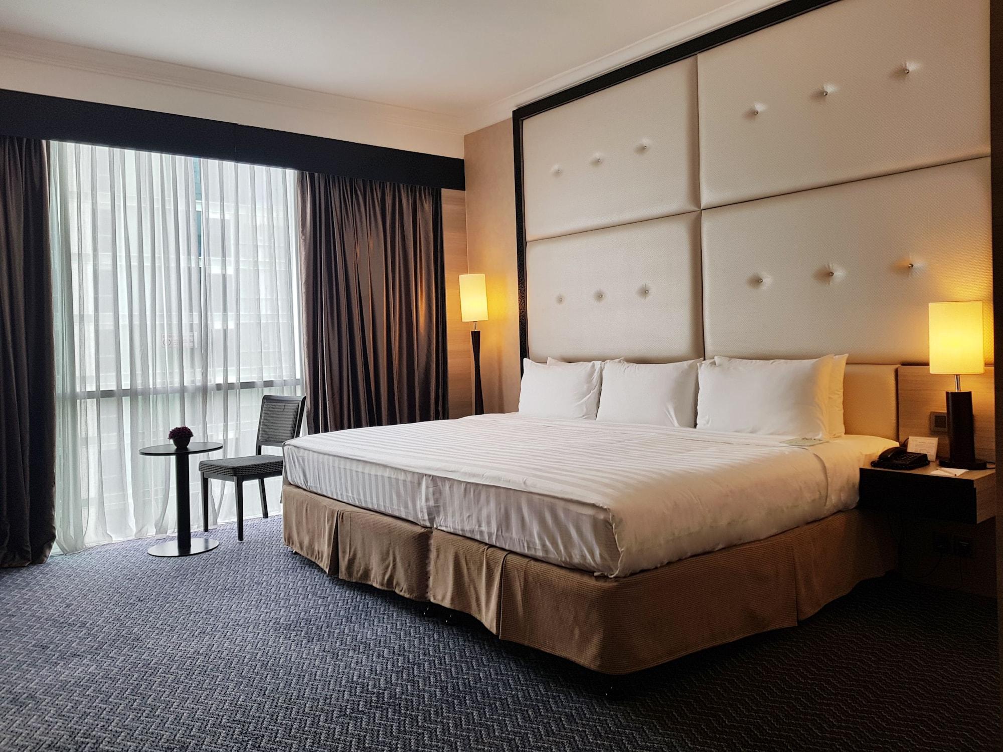 Ksl Hotel & Resort Johor Bahru Extérieur photo A room at the hotel