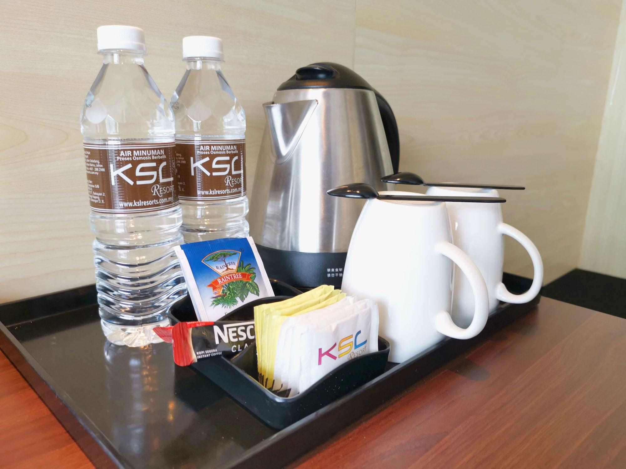 Ksl Hotel & Resort Johor Bahru Extérieur photo K-S-C water