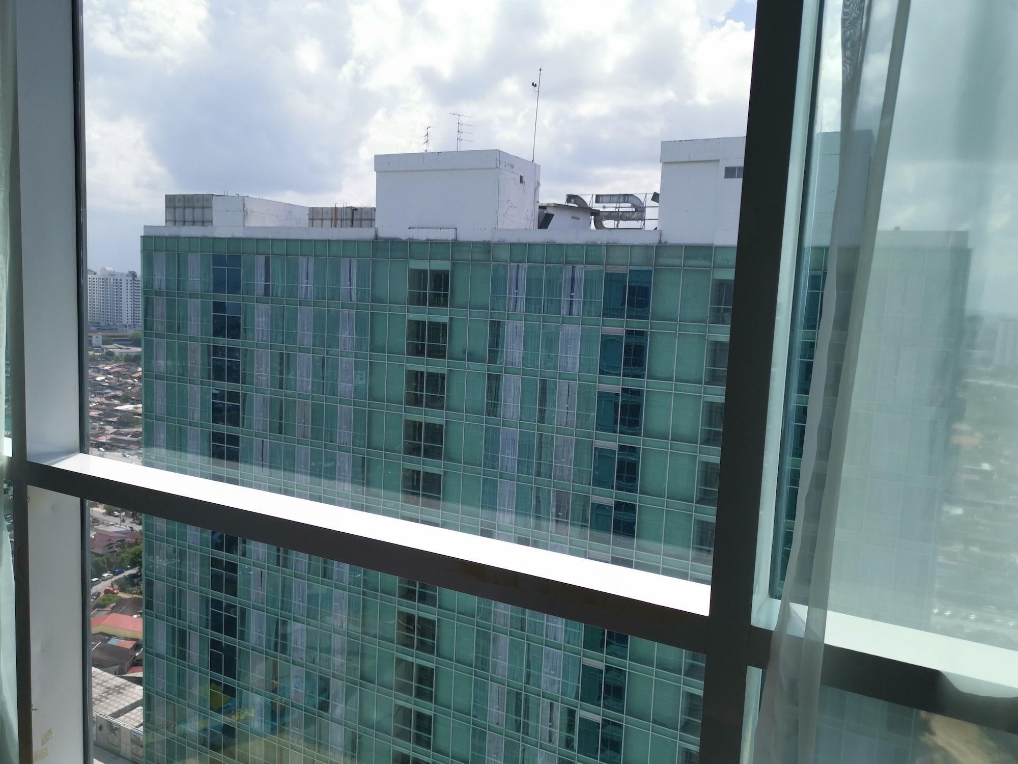 Ksl Hotel & Resort Johor Bahru Extérieur photo The hotel in 2015
