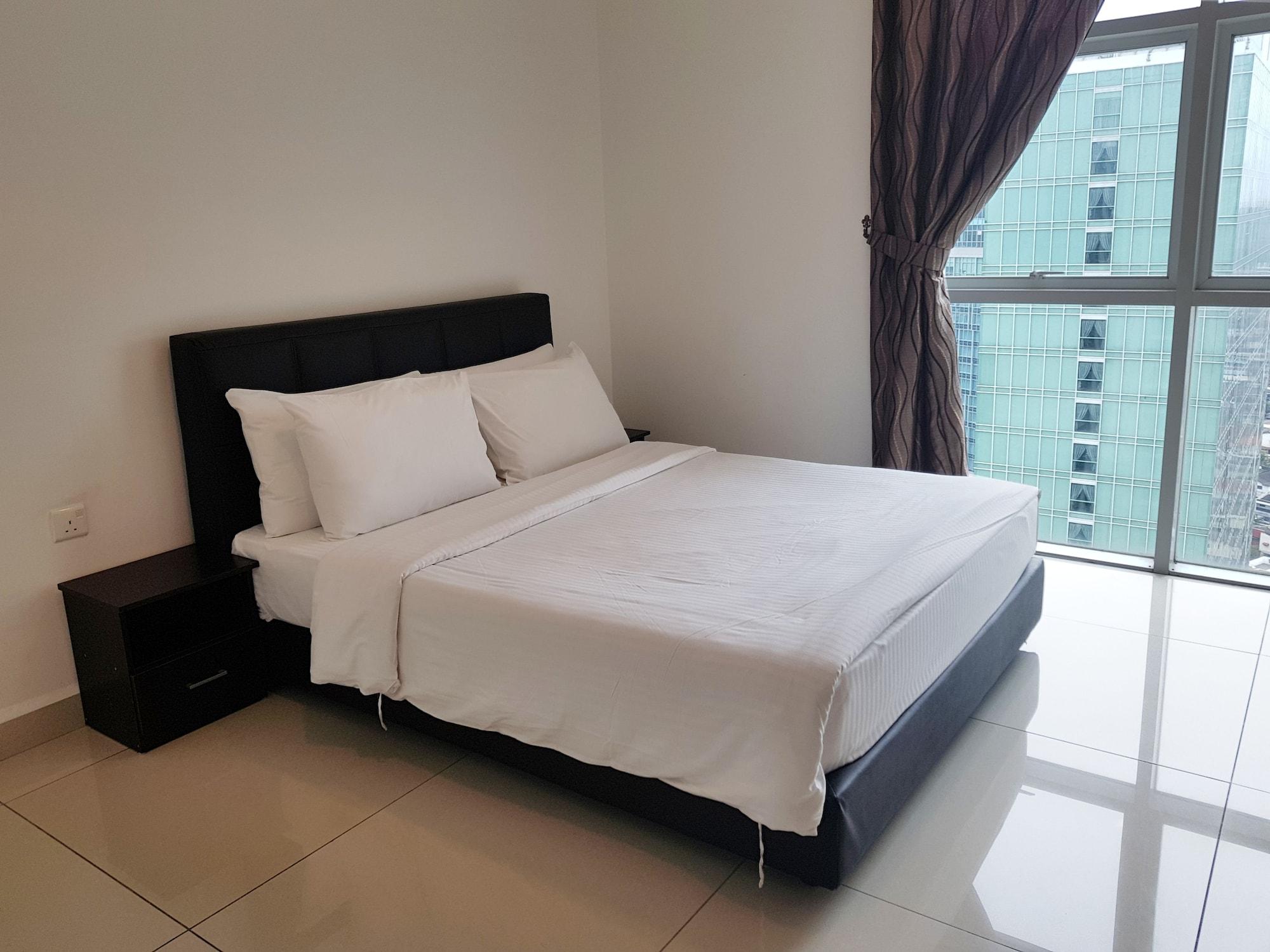 Ksl Hotel & Resort Johor Bahru Extérieur photo A bedroom in a hotel