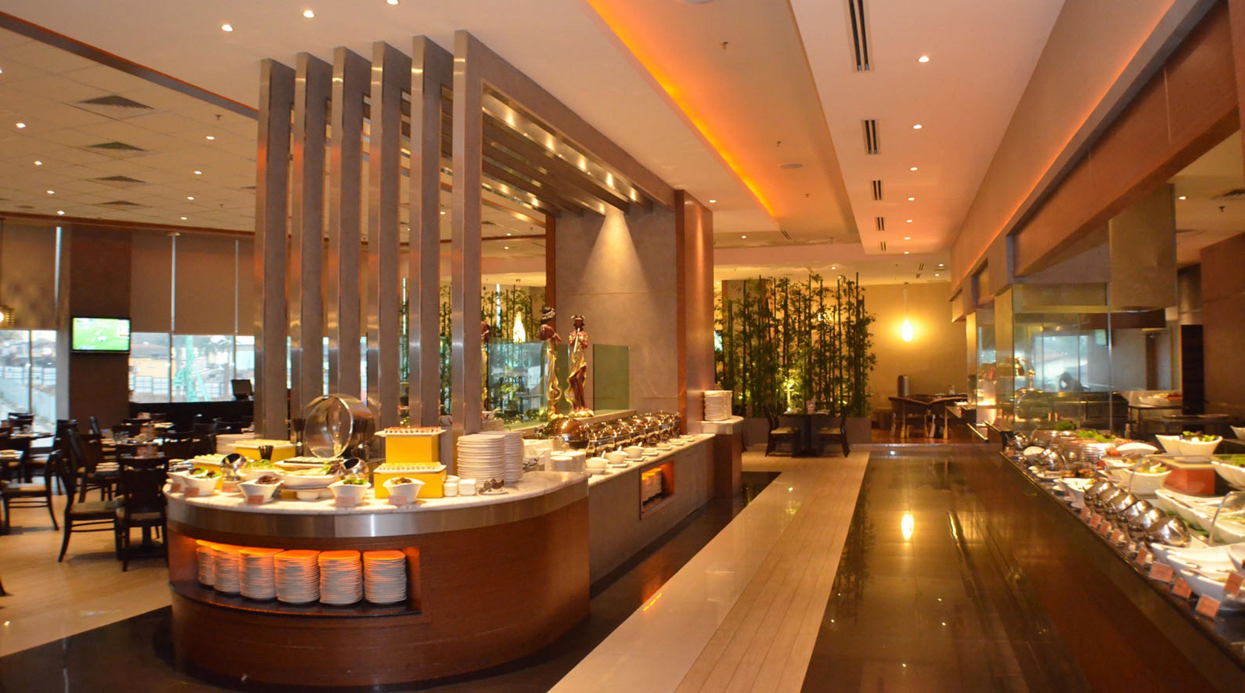 Ksl Hotel & Resort Johor Bahru Extérieur photo The hotel's buffet