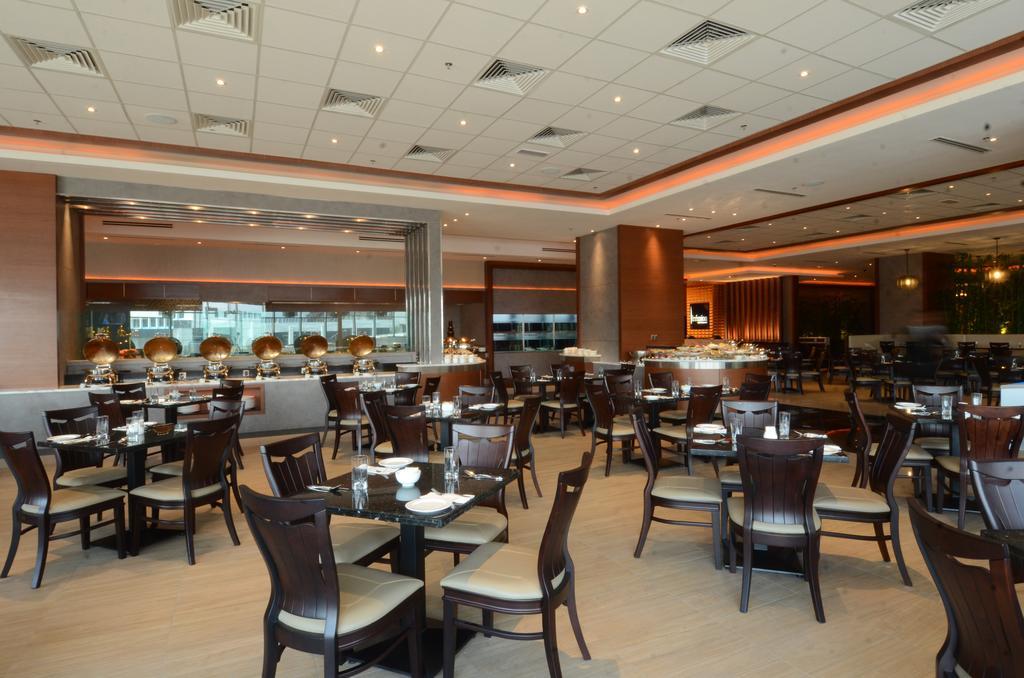 Ksl Hotel & Resort Johor Bahru Extérieur photo The restaurant